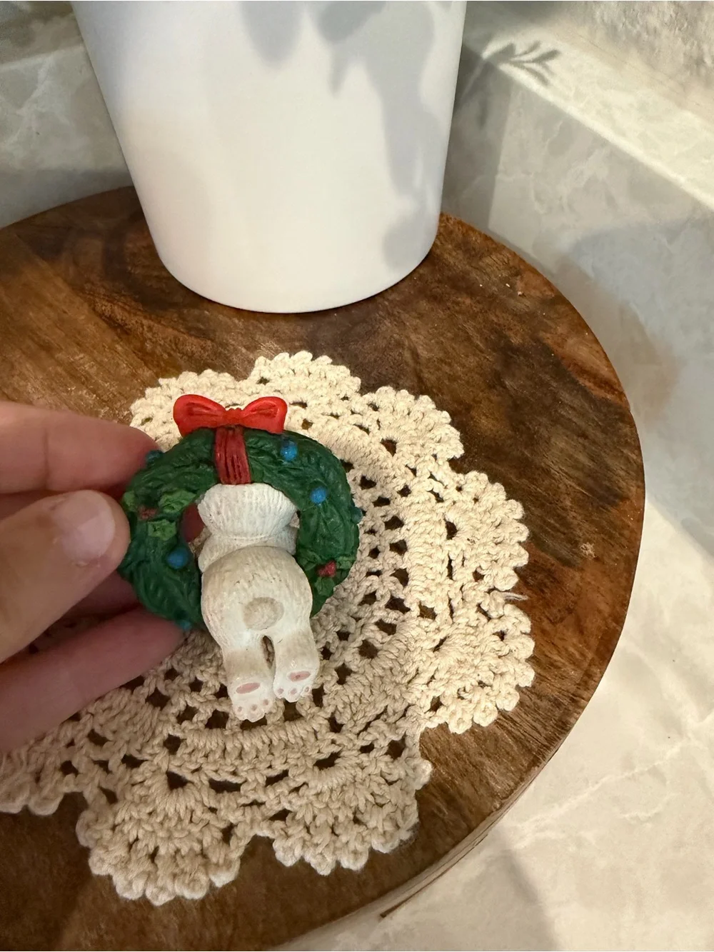 1992 Carlton Cards - Heirloom Collection - “Happiness is All Around” ornament